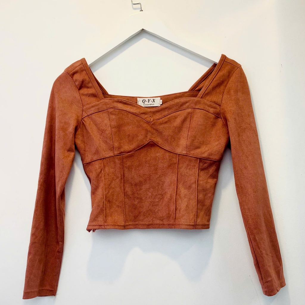 Ảnh Áo thun thời trang secondhand thanh lý. Giá rẻ. Giao hàng hoả tốc toàn quốc 1