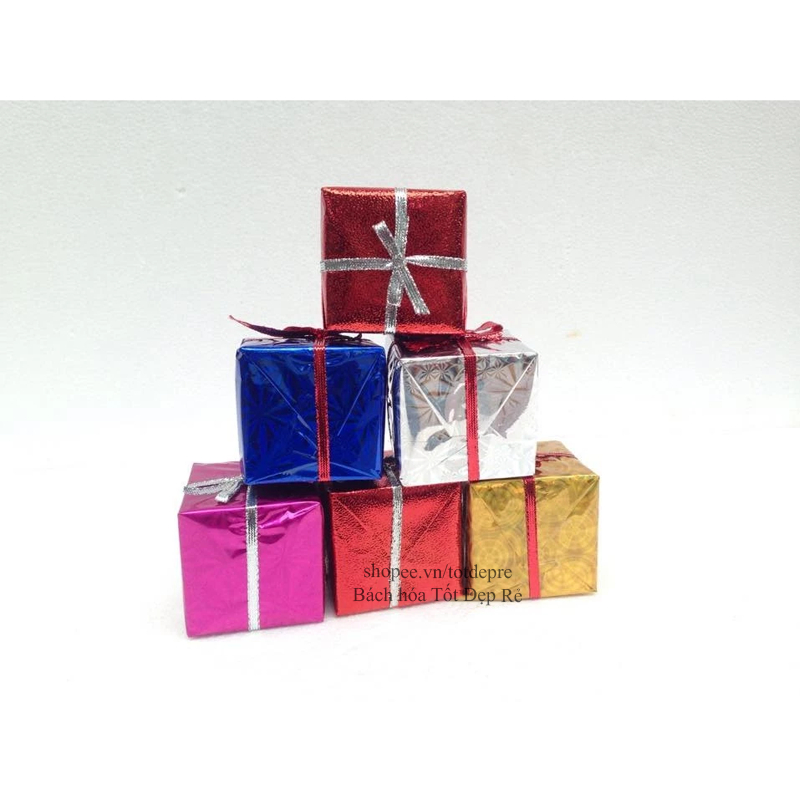 Bộ 6 Hộp quà vuông hoặc 10 hộp chữ nhật gắn cây thông Noel trang trí Giáng Sinh