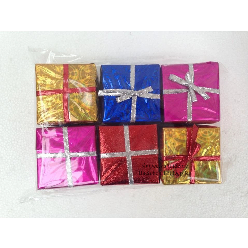 Bộ 6 Hộp quà vuông hoặc 10 hộp chữ nhật gắn cây thông Noel trang trí Giáng Sinh