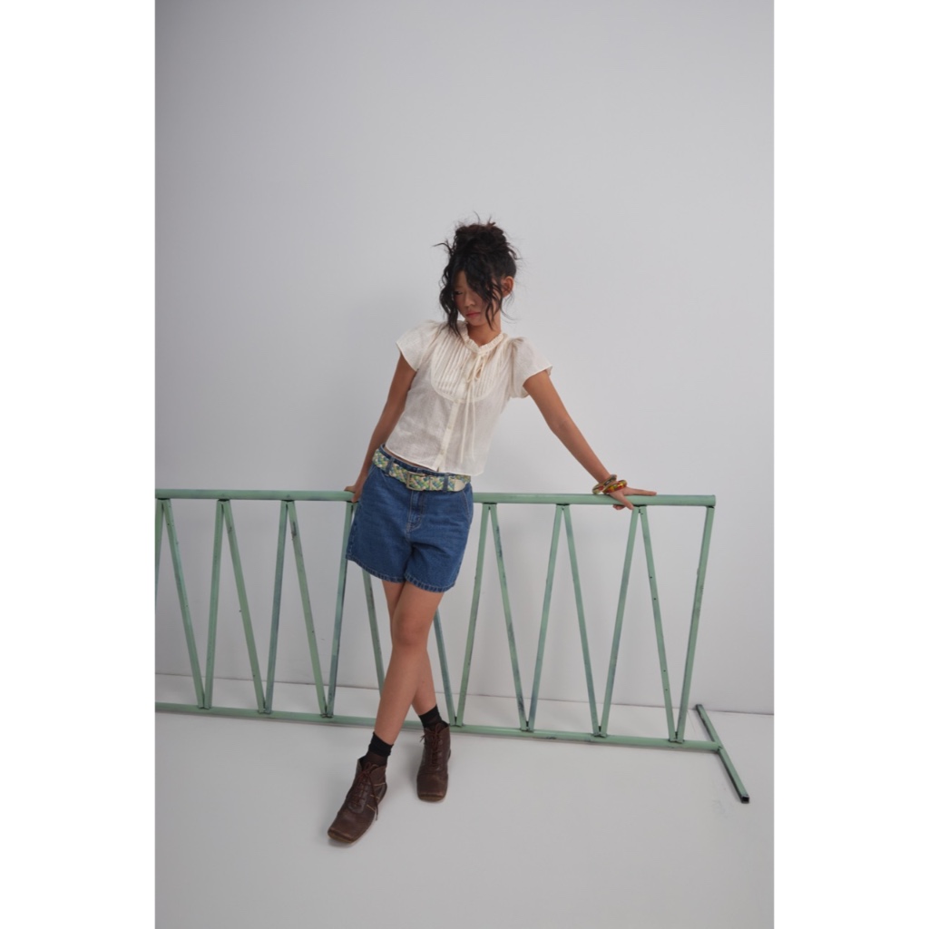 Ảnh LIBÉ WORKSHOP - Quần jeans ngắn ống suông màu xanh dương 4