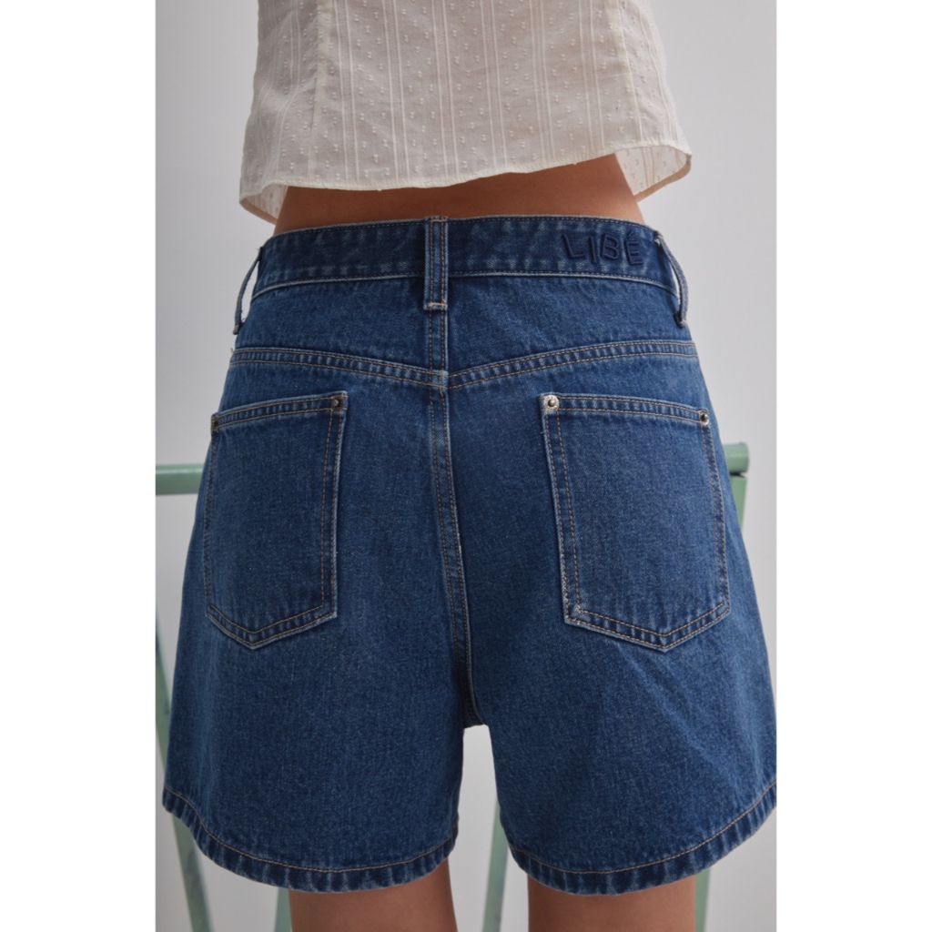 Ảnh LIBÉ WORKSHOP - Quần jeans ngắn ống suông màu xanh dương 2
