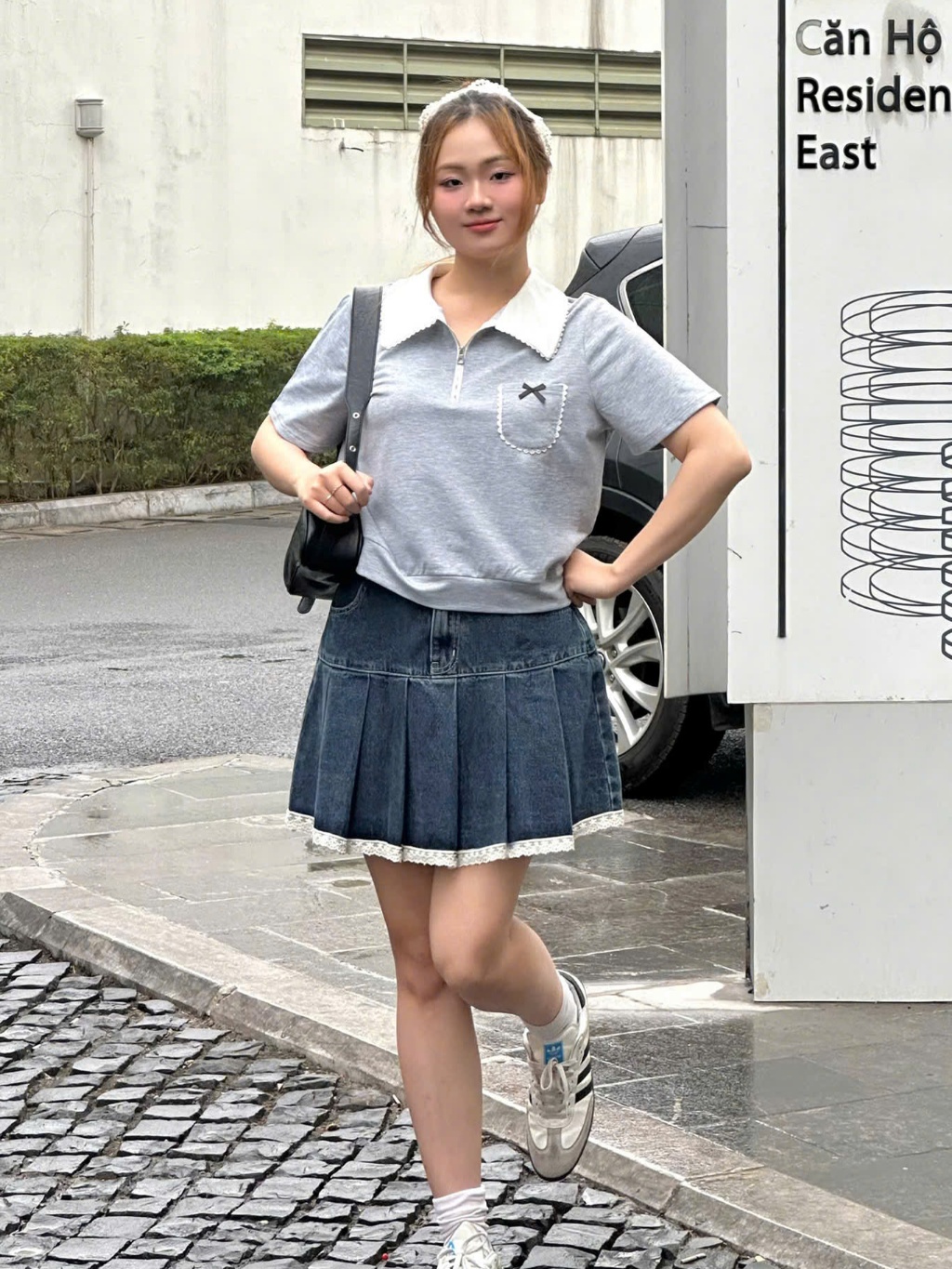Ảnh Áo thun cổ polo viền ren trụ khóa túi ngực đính nơ BIGSIZE (55kg đến 95kg) – 25HYAP072 - [BU Bigsize Young] 3