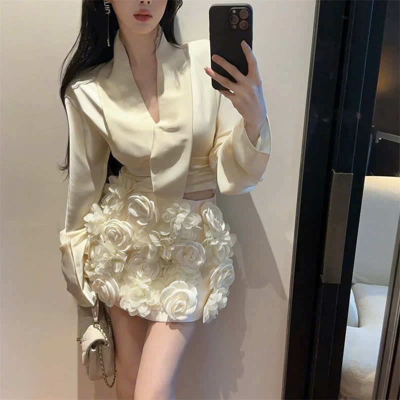 Sét đồ nữ áo sơ mi cổ V lụa phôí chân váy chữ A đính hoa, sét áo sơ mi phối chân váy đính hoa sang chảnh