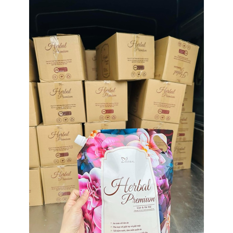 Thùng 4 túi Nước Giặt HERBAL PRENUM Mẫu mới nhất 2025  nước hoa pháp (4 túi 3l 1 thùng 12l) lưu hương thơm lâu AMIZIN