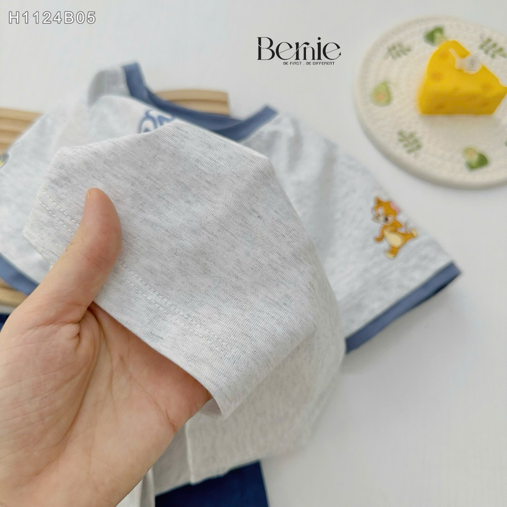 Bộ cotton cộc tay phối quần giả bò in hoạ tiết Tom& Jerry, set bộ cotton cho bé trai fom rộng ngang H1124B05