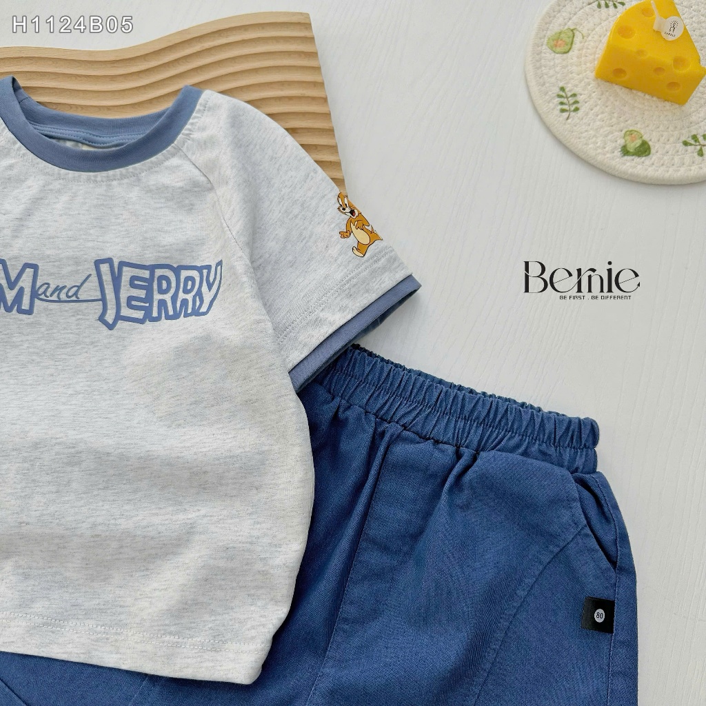 Bộ cotton cộc tay phối quần giả bò in hoạ tiết Tom& Jerry, set bộ cotton cho bé trai fom rộng ngang H1124B05