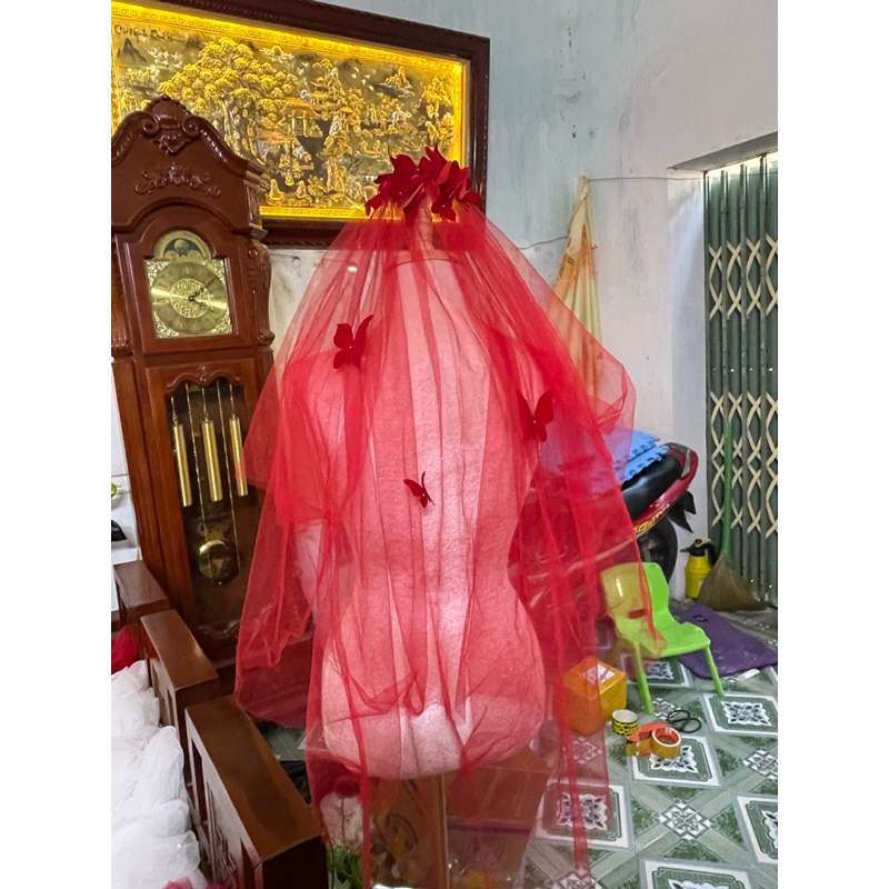 🪭Voan cô dâu đính bươm bướm 2 màu(trên ảnh là đỏ đô)