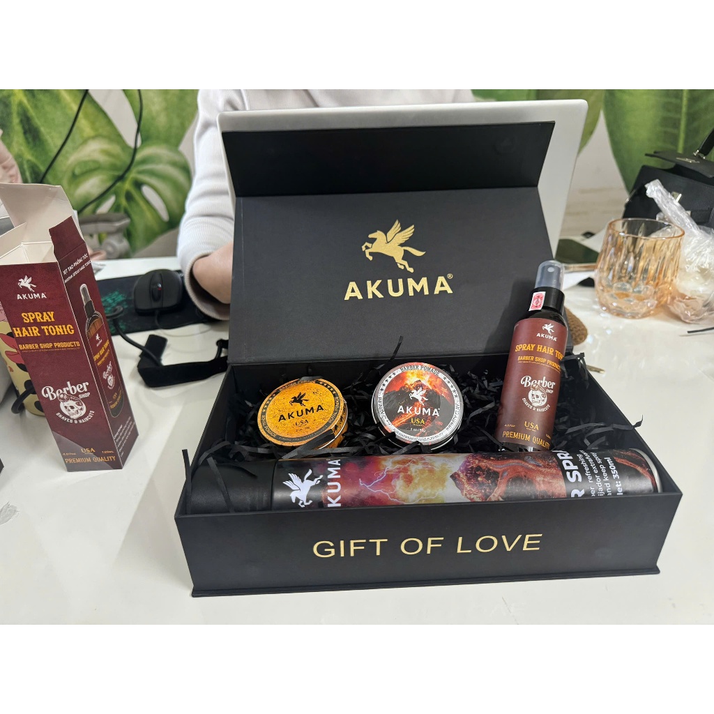 Ảnh Bộ Quà Tặng Bạn Trai Cao Cấp AKUMA: Sáp Vuốt Tóc Clay 56g + Pomade 56g Hương Nước Hoa Nam, Xịt Tạo Phồng Tóc 120ml 4