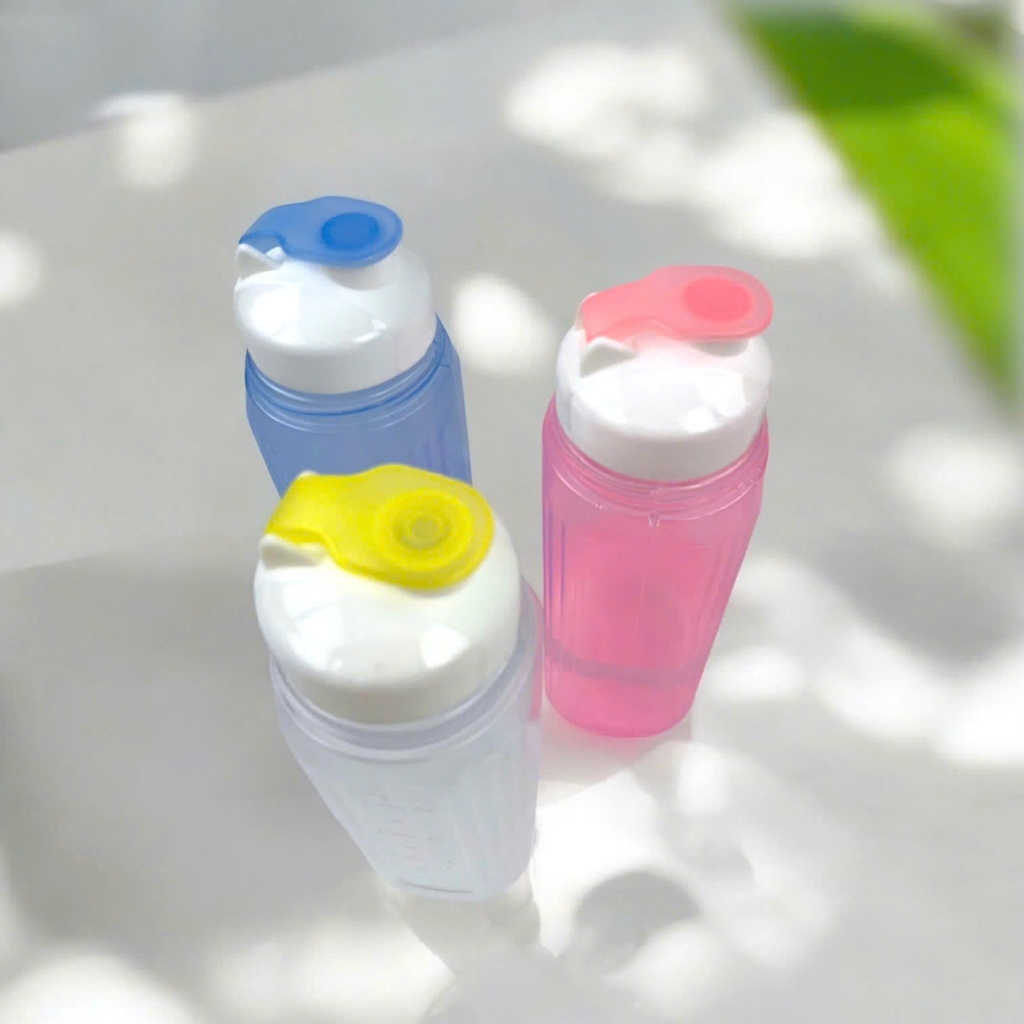 Bình Nước Siêu Sạch Kèm Ly Vinh Nam Plastic Đựng Nước An Toàn Cho Sức Khoẻ Dung Tích 1.2L Mã 205
