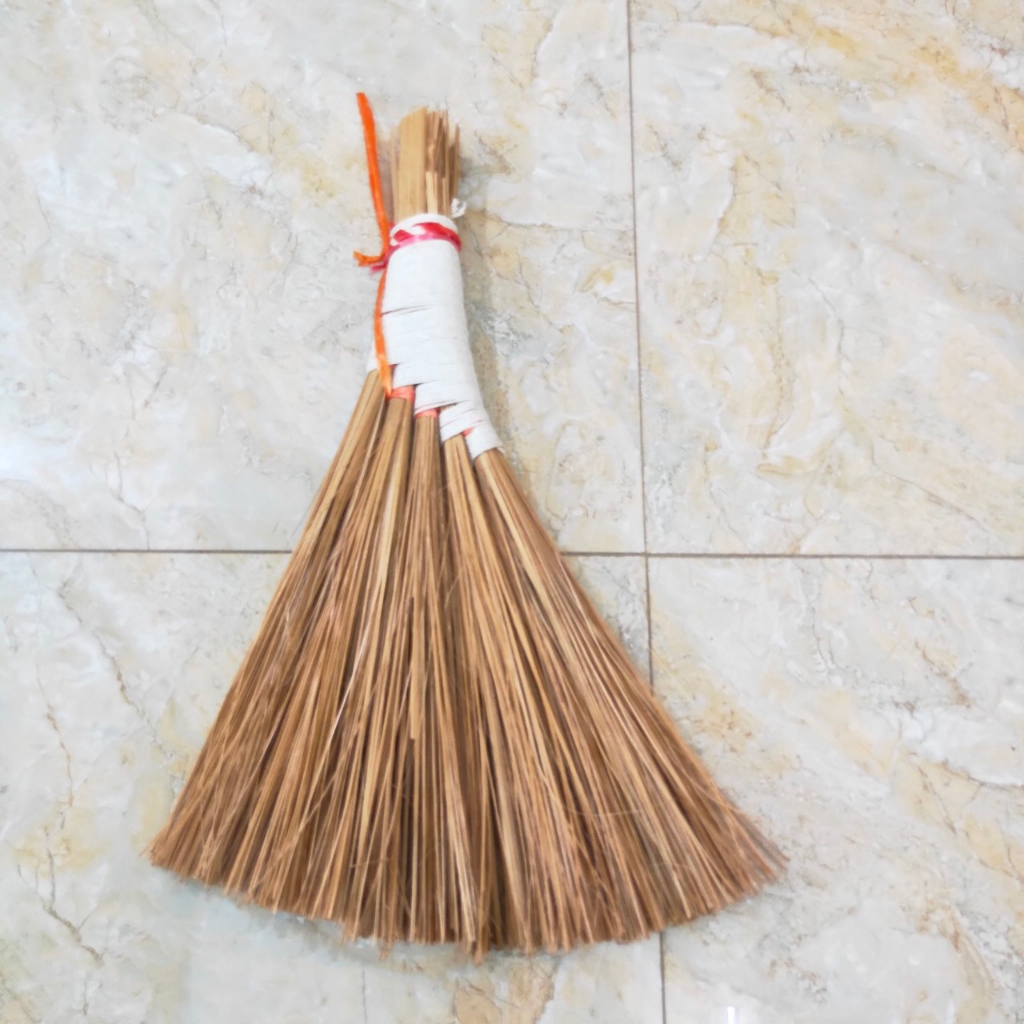 Chổi rễ quét sân vườn dài 50cm | Shopee Việt Nam