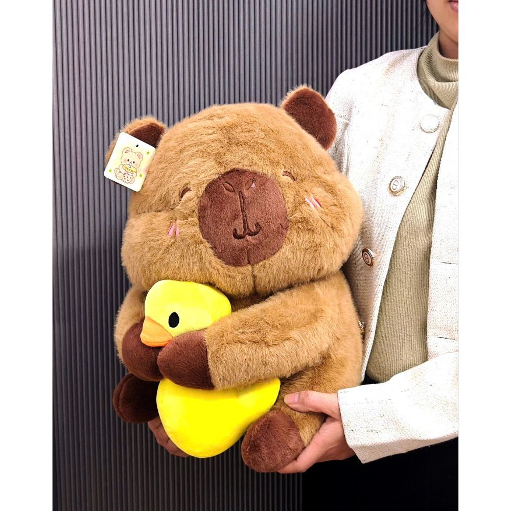 Capybara ôm vịt vàng chuột capybara mắt híp má hồng ôm con vịt dễ thương kích hàng cao cấp