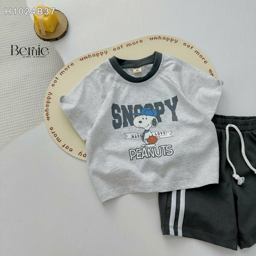 Bộ cotton cộc tay in hình snoopy peanuts, bộ thun cổ tròn quần phối sọc thể thao khoẻ khoắn H1024B37