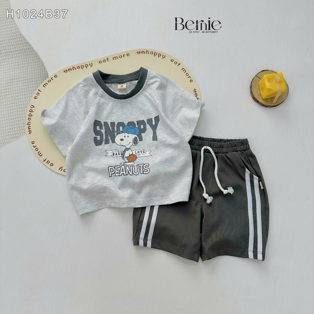 Bộ cotton cộc tay in hình snoopy peanuts, bộ thun cổ tròn quần phối sọc thể thao khoẻ khoắn H1024B37