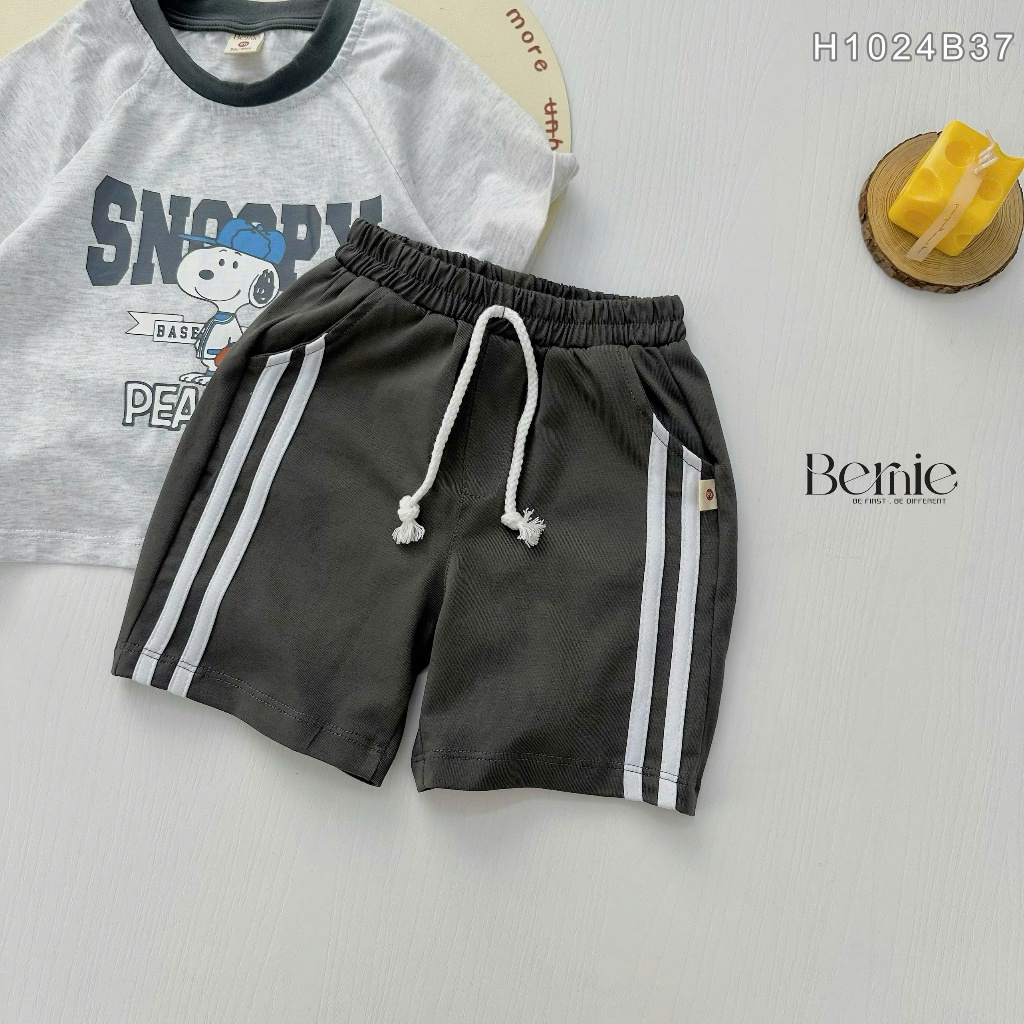 Bộ cotton cộc tay in hình snoopy peanuts, bộ thun cổ tròn quần phối sọc thể thao khoẻ khoắn H1024B37