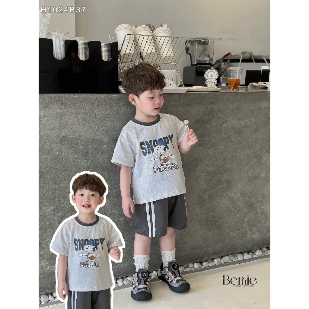 Bộ cotton cộc tay in hình snoopy peanuts, bộ thun cổ tròn quần phối sọc thể thao khoẻ khoắn H1024B37