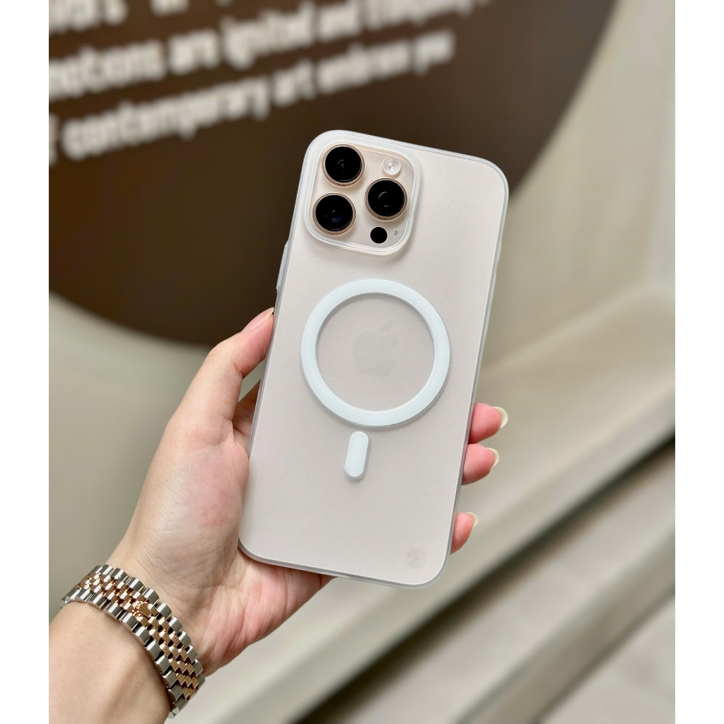 Ốp lưng SwitchEasy siêu mỏng 0.3mm hỗ trợ sạc không dây chống bám vân IPhone 16 17Promax pro 17Air