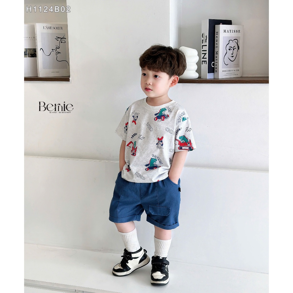 Bộ cotton cộc tay in tràn hoạ tiết siêu nhân khủng long, bộ bé trai áo cotton phối quần bò cá tính H1124B02