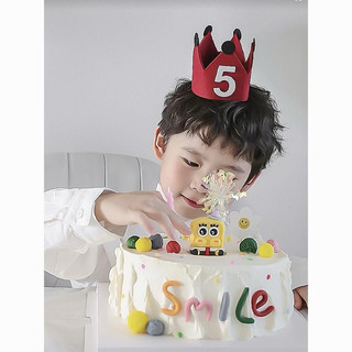 Mũ nỉ vương miện màu đỏ kèm số tuổi sinh nhật cho bé