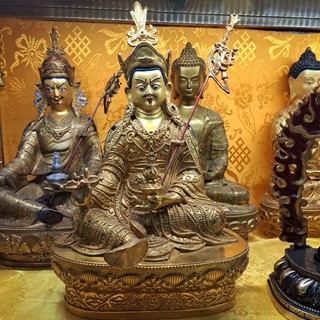 Tượng đồng Mật tông Liên Hoa Sanh Đại sĩ