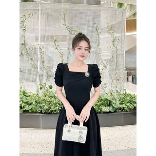 Đầm Giá Dáng Xòe Phối Tay Bèo, Cổ Có Đính Nơ Trang Trọng Tôn Dáng