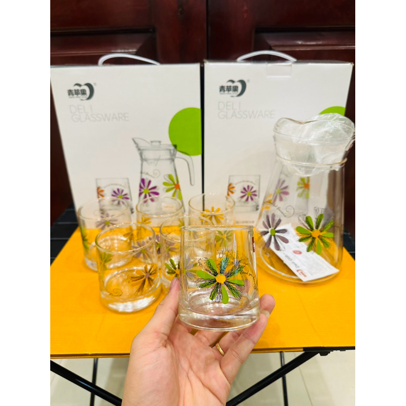 Bộ Bình Kèm 6 Cốc Hoạ Tiết Hoa Sắc Màu Cao Cấp Sang Trọng