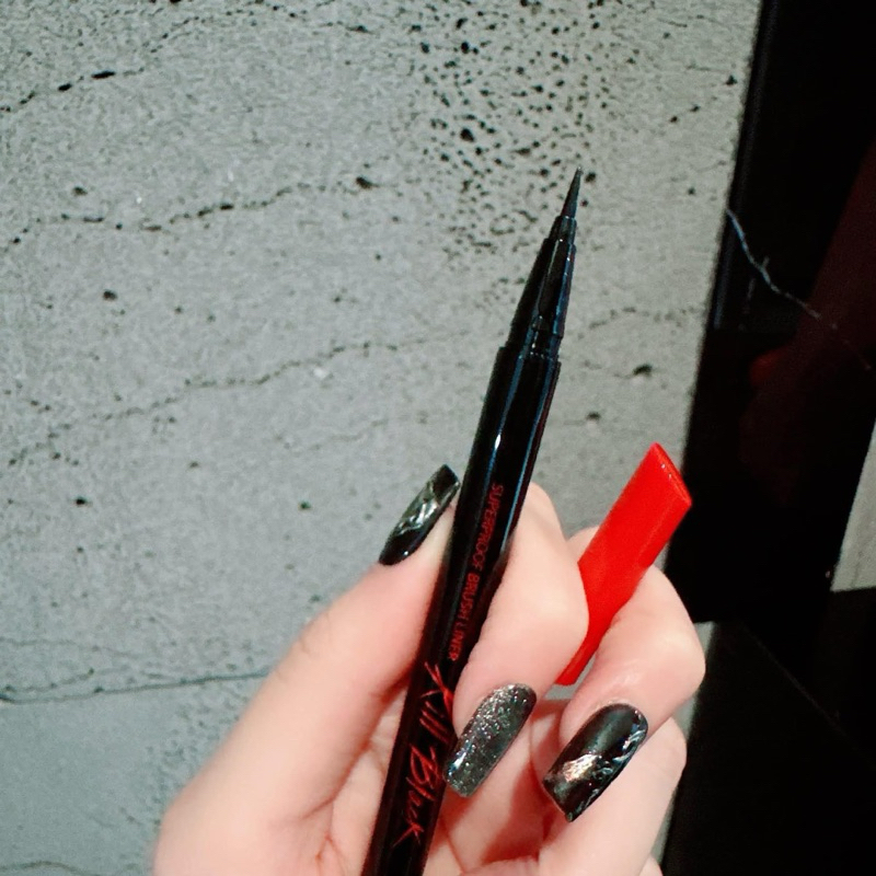 Bút kẻ mắt Clio siêu mảnh – Không trôi, chống lem – Waterproof Pen Liner nội địa Hàn