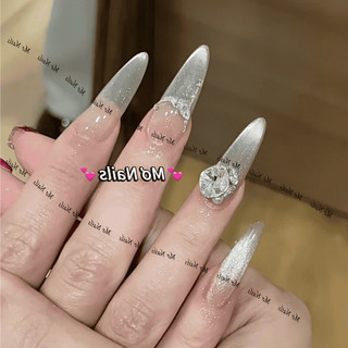 Nail box thiết kế sang chảnh tiểu thư nền thạch nude đá to sáng lấp lánh Mơ125