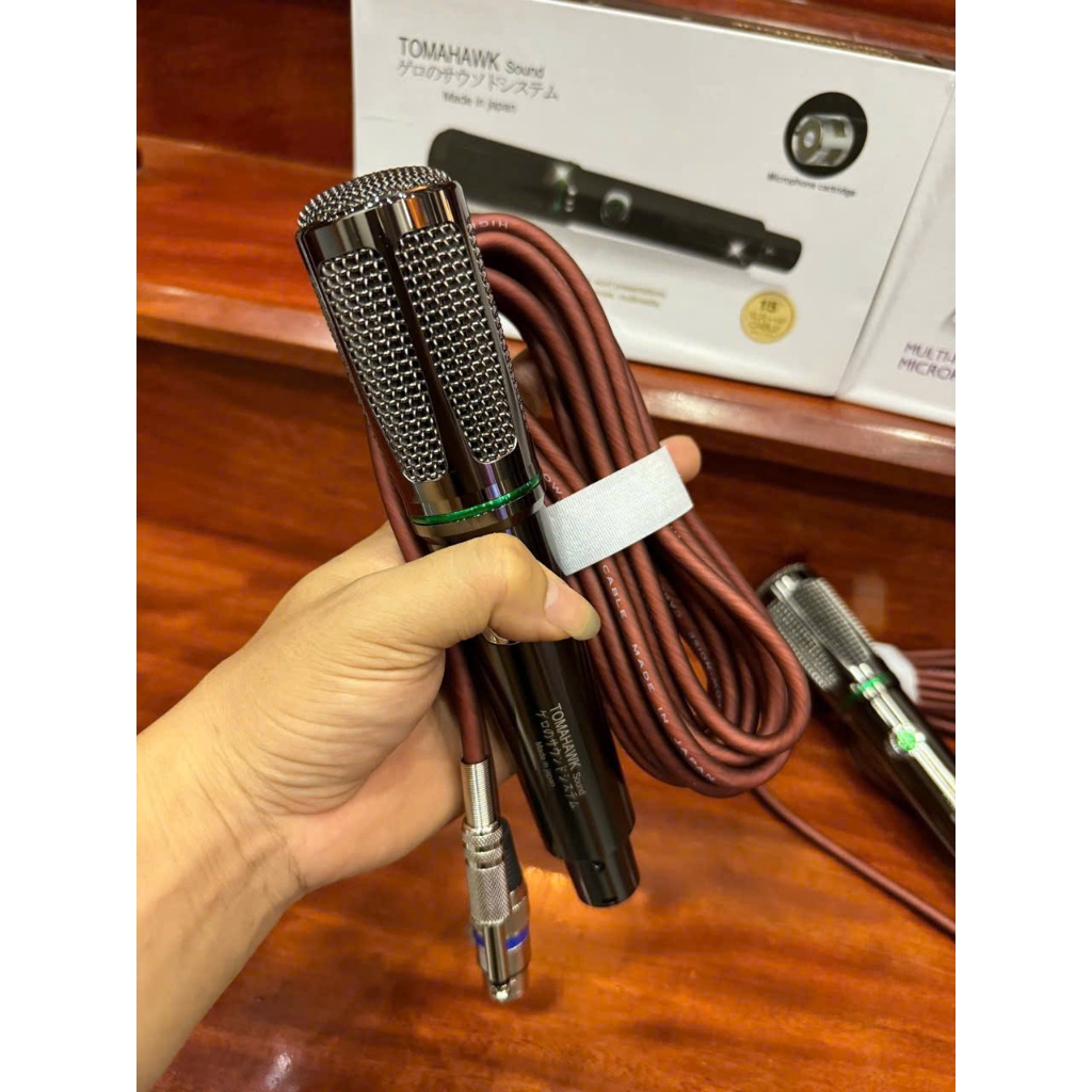 Micro Karaoke Có Dây TOM AHAWK, Mic Hát Nhẹ Tiếng Trong Dùng Cho Dàn Karaoke