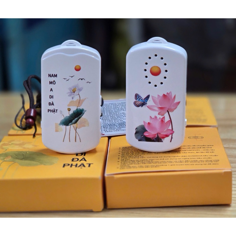 Máy niệm Phật mini đeo cổ, có khe thẻ nhớ + cốc sạc
