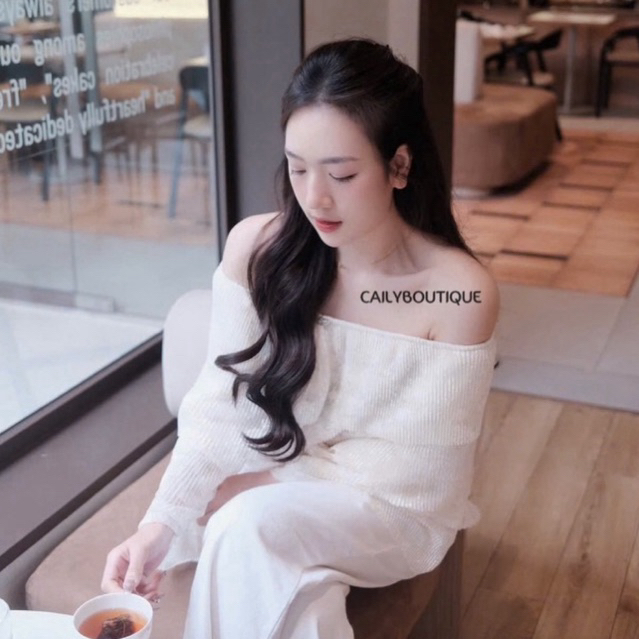 “Kiti Top” Áo ren hoa trễ vai tay dài loe thiết kế xoè bèo tầng ngực đính nơ điệu đà tiểu thư sang chảnh | MIU.STUDIO