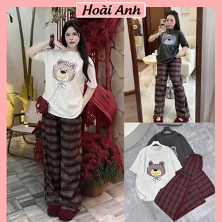 Set Bộ Áo In Hình Gấu Quàng Khăn Ngộ Nghĩnh Mix Quần Kẻ Đỏ Suông Dáng Rộng Freesize