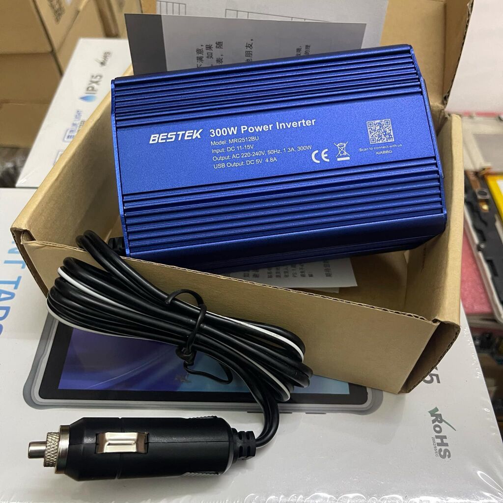 [ Cam kết chính hãng ] Ổ điện xe hơi 12V sang 220V BESTEK MRI2512BU (300W), vỏ kim loại chắc chắn