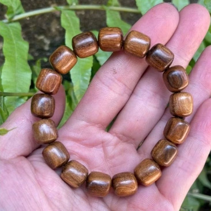 Vòng Tay gỗ Bách.Xanh Mộc Châu Kiểu Đốt Trúc Thơm Ngọt size 10 li Danh cho Nam và Nữ