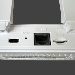 Bộ Phát WiFi 4G/5G R611C – Tốc Độ 300Mbps, 4 Ăng Ten, Phủ Sóng Rộng 500m², Cắm SIM Là Dùng