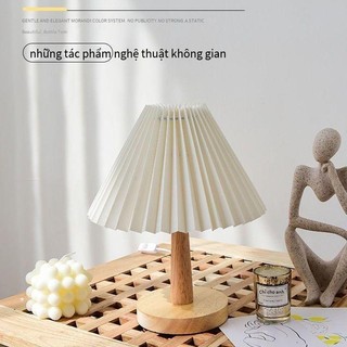 Đèn Học Để Bàn Chân Gỗ Xếp Ly Phong Cách Bắc Âu  -  Trang trí phòng cực chill