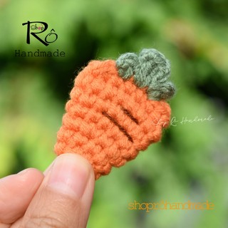 Ghim cài áo củ cà rốt bằng len đáng yêu 4.5cm |Pin, trâm cài balo, cặp,huy hiệu |Shop Rô Handmade
