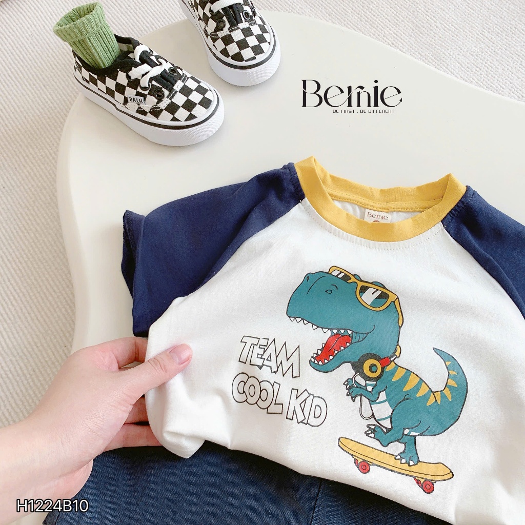 Bộ cotton in khủng long phối tay phối quần denim mềm bé trai, bộ cotton cổ tròn đi chơi cho bé