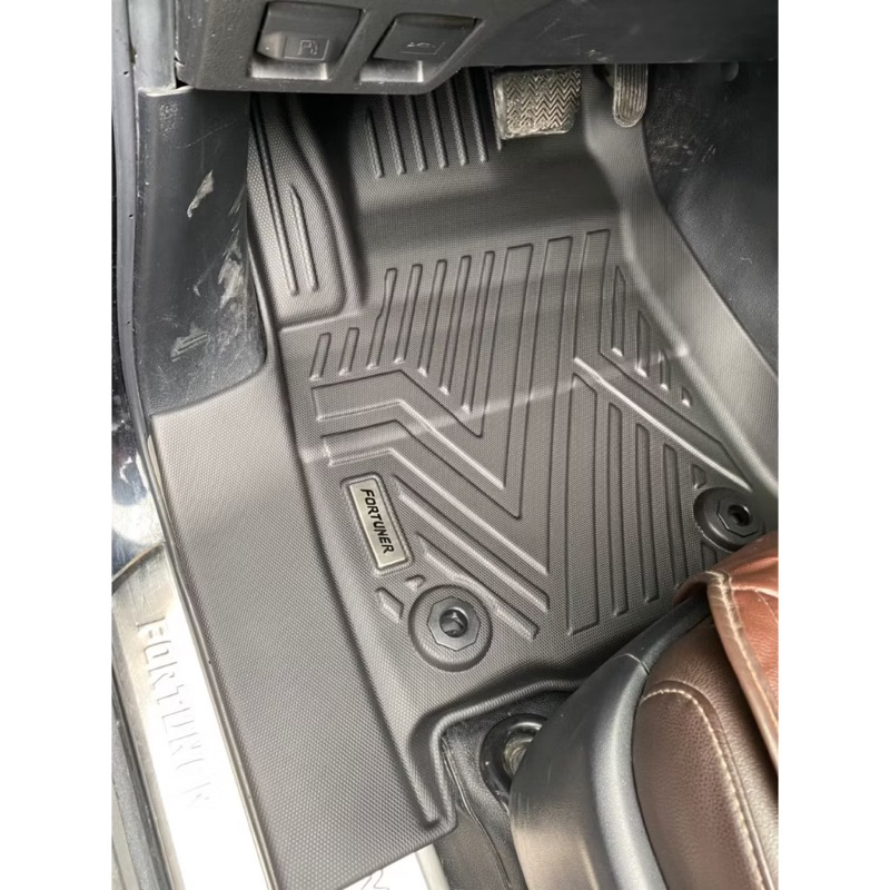 Thảm lót sàn nhựa TPE 5D xe Toyota Fortuner 2017-2025 tràn viền hàng cao cấp