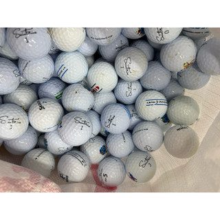 Bóng golf cũ Santine có xước vẫn trắng sáng đẹp 85%