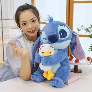 Thú Nhồi Bông Stitch Ôm Vịt Donald Siêu Dễ Thương – Gối Ôm Gấu Bông Cực Chill Mềm Như Mây