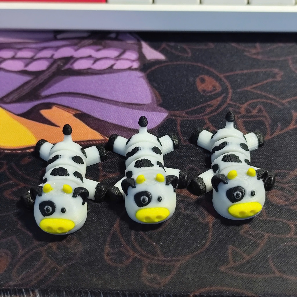 Đồ Chơi Móc Khóa in 3D - Bò Sữa Mini Đáng Yêu
