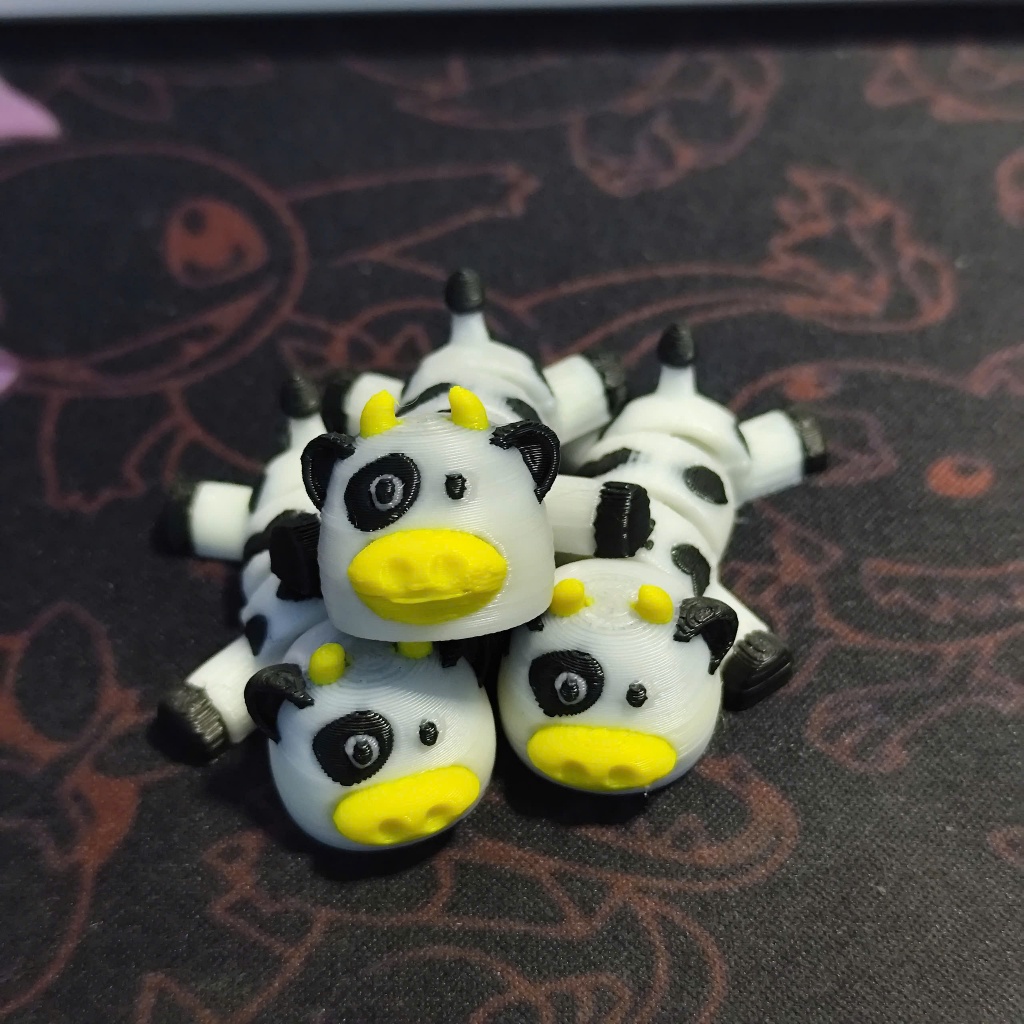 Đồ Chơi Móc Khóa in 3D - Bò Sữa Mini Đáng Yêu