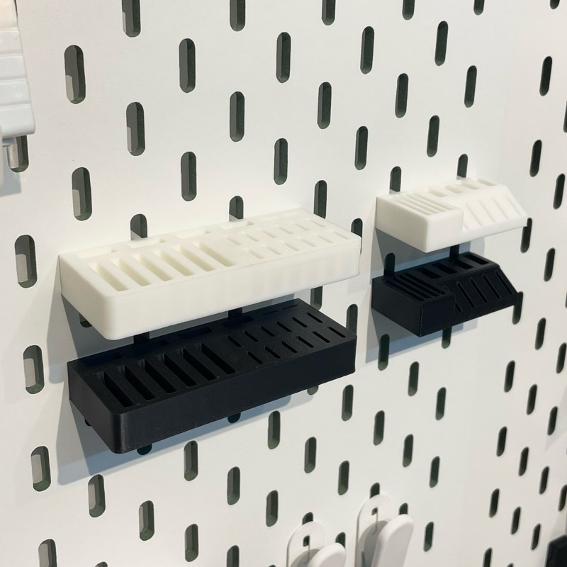 Giá có khe cắm USB & SD Card cho bảng Pegboard Lỗ Dọc | Phụ Kiện Pegboard Đa Năng