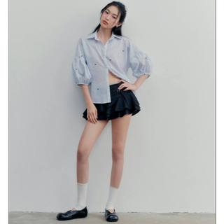 Chân váy OLV ngắn cạp trễ dáng xòe năng động trẻ trung Leelie phù hợp đi chơi đi cà phê