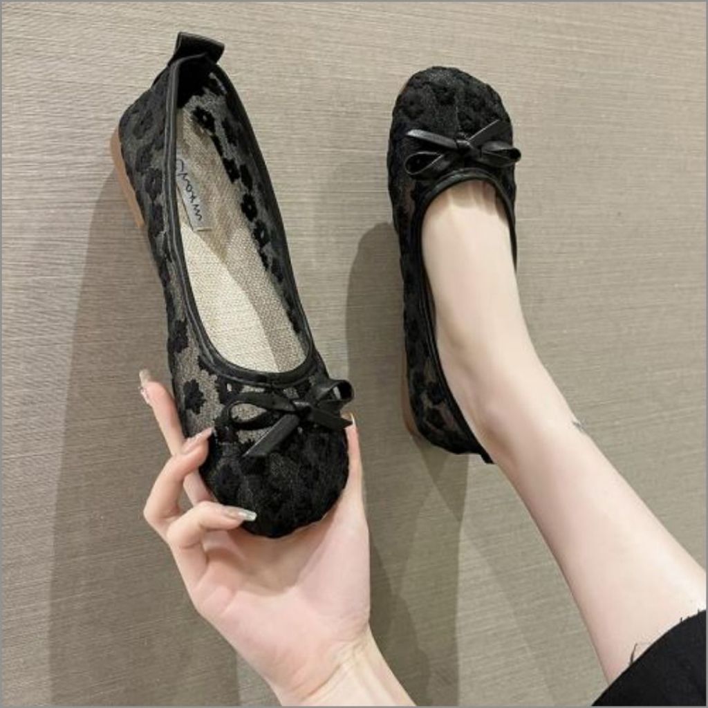 Giày Búp Bê Nữ, Giày Nữ Búp Bê Thêu Hoa Cúc Có Gắn Nơ Nhẹ Êm Style Tiểu Thư Màu Đen N37 || AnshoesDynasty