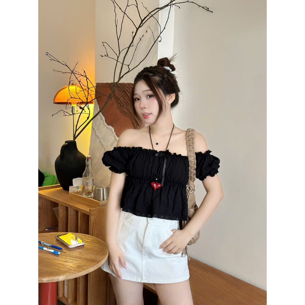ÁO Trễ Vai Nhún Bèo Ôm Body Fom Crotop Co Giãn Chất Gió Nhăn Joolate 333 P0K17
