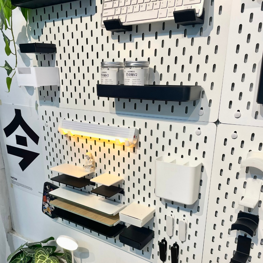 [Tặng phụ kiện] BẢNG PEGBOARD GỖ TREO TƯỜNG TIỆN LỢI TRẮNG/ ĐEN/ XÁM | Bảng Lỗ Decor Tiện Dụng, Tối Ưu Không Gian