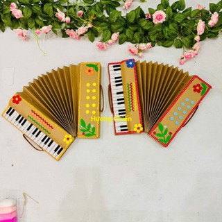 Mô hình đàn phong cầm (Accordion) làm bằng bìa carton