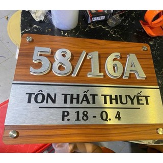Bảng số nhà nền alu vân gỗ cánh dán, chữ bạc xước kích thước theo yêu cầu