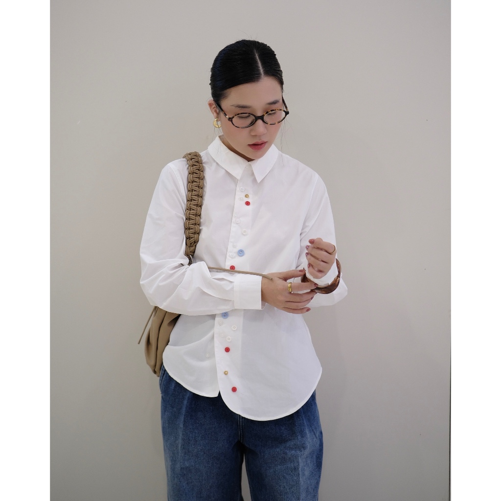 TheBlueTshirt - Áo sơ mi trắng thiết kế nhiều cúc màu sắc - Colored Buttons Shirt White Cotton - Women